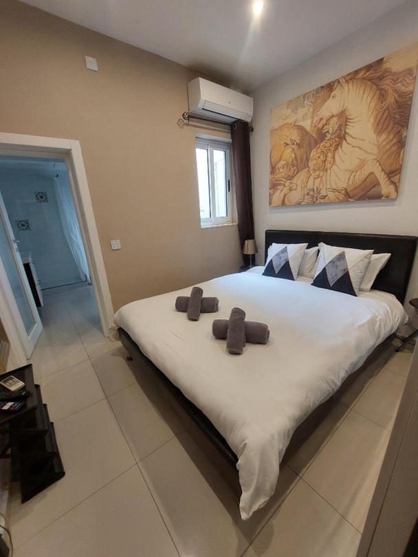 Central & Cozy - 1 Bedroom Apartment Valletta Kültér fotó