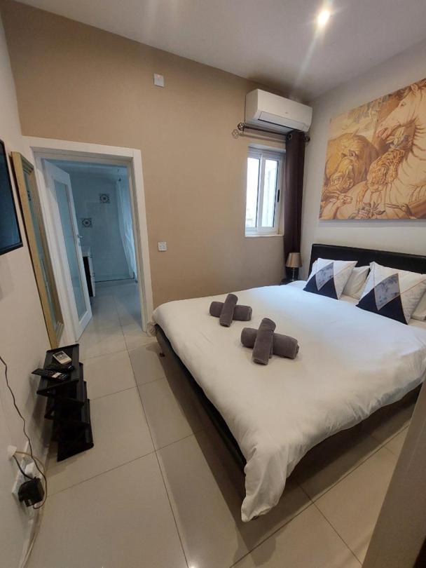 Central & Cozy - 1 Bedroom Apartment Valletta Kültér fotó